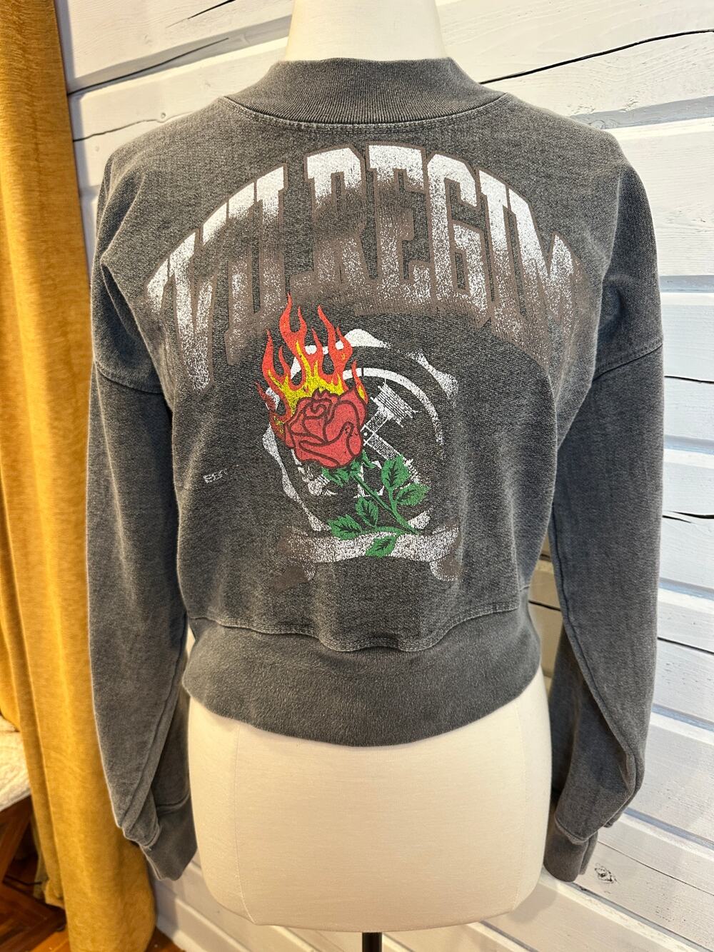 Civilregime Heavyweight Rose Graphic Cropped Sweatshirt Gray NWOT